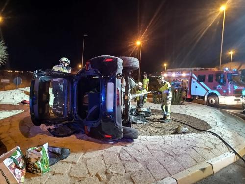 Bomberos de Tenerife rescatan a un motorista en la TF-28