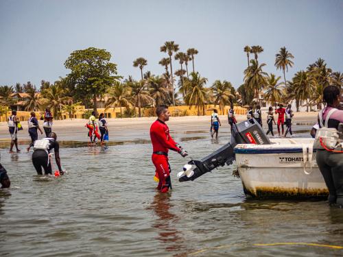 Bomberos de Tenerife participan en un programa de cooperación en Gambia para mejorar el servicio de rescate y emergencias
