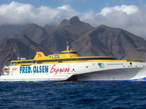Fred. Olsen Express cumple 51 años consolidando su servicio de carga y uniendo siete de las ocho islas