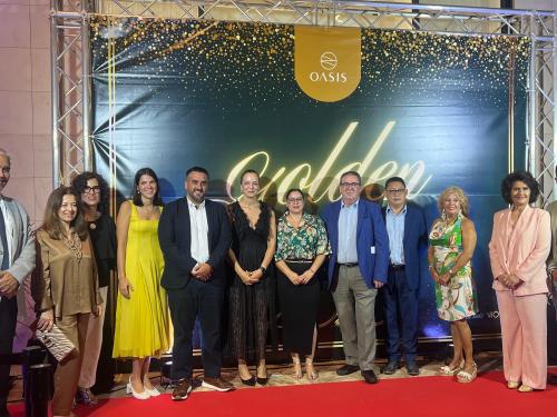 El Centro Comercial Oasis distingue a 33 personas y entidades por su labor económica y social