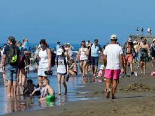 Tenerife acapara cuatro de cada diez turistas que viajan a Canarias