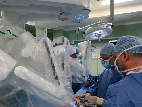 El Hospital La Candelaria realiza más de trescientas intervenciones con cirugía robótica en 2025