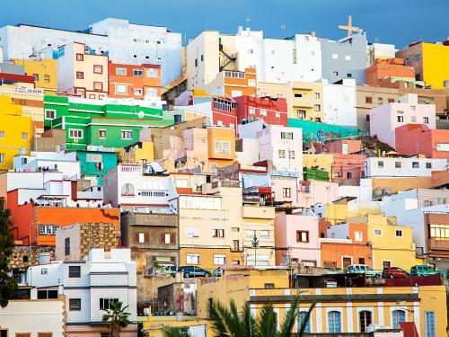 El Ejecutivo canario ve insuficiente la explicación de Sánchez y pide no parar el Gobierno