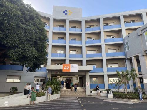 El Hospital La Candelaria organiza una jornada formativa para captar talento entre futuros especialistas sanitarios