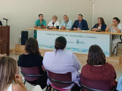 Diecinueve enfermeras internas residentes finalizan su formación en el HUC