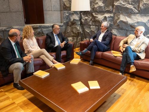 El Consejo Económico y Social de Canarias presenta el Informe Anual de 2024 con trece recomendaciones clave para el futuro de las islas