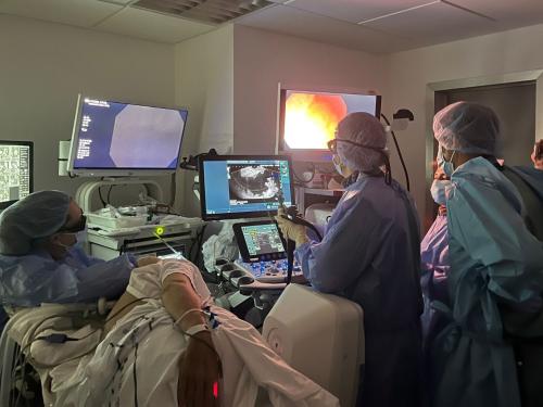 El Hospital La Candelaria incorpora una innovadora técnica endoscópica que facilita la ingestión de alimentos en casos de obstrucción digestiva