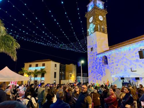 Alrededor de 1.000 personas participan en el Fin de Año Familiar para recibir el 2026 en Buenavista del Norte