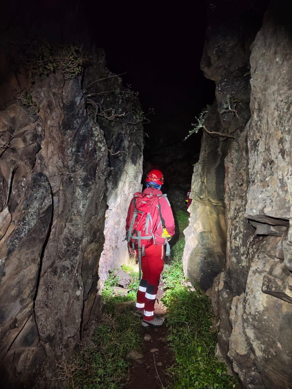 Bomberos de Tenerife intervienen en el rescate de dos senderistas en Anaga