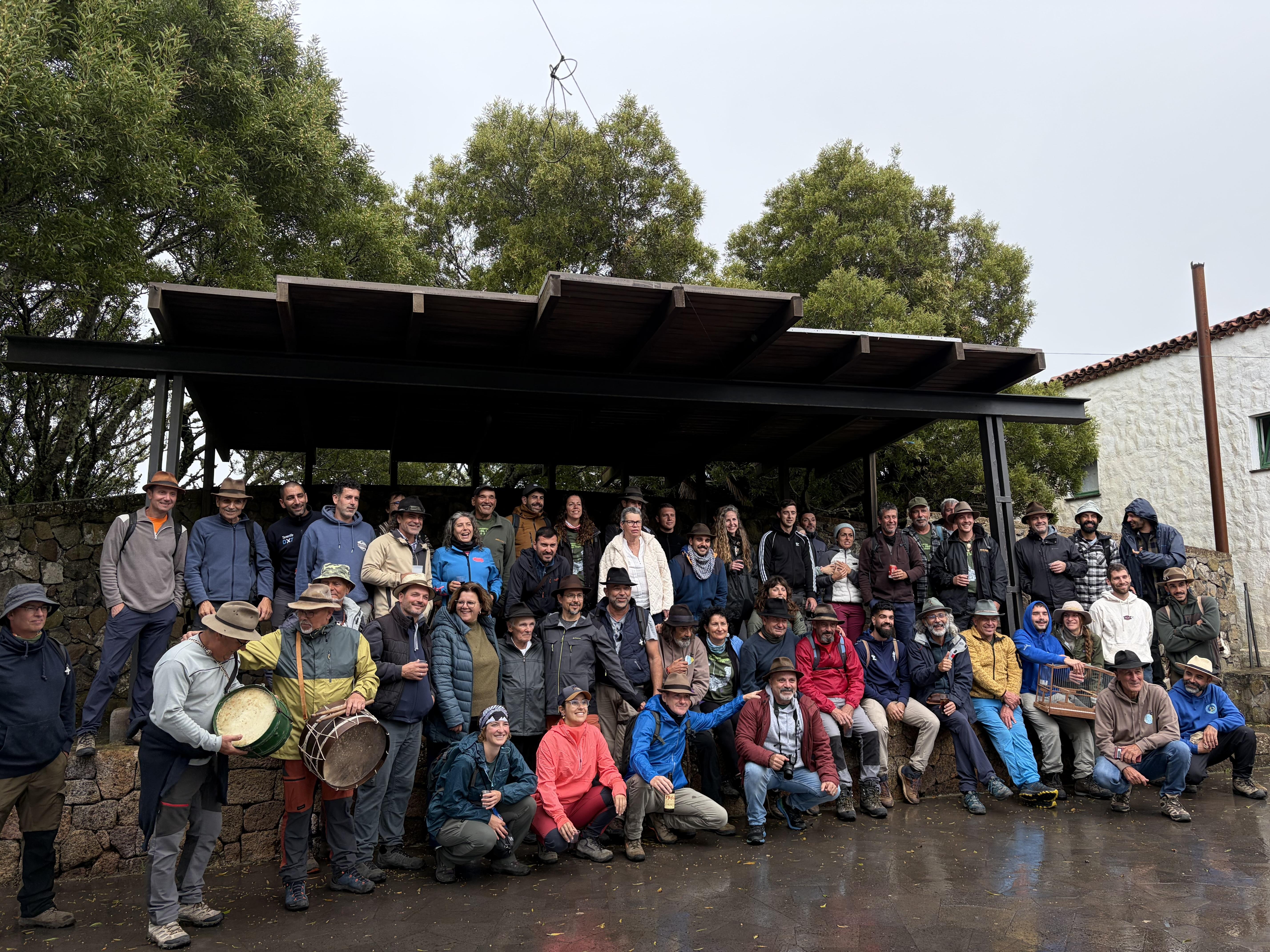 Colectivos canarios del salto del pastor homenajean al Hermano Pedro en Teno Alto