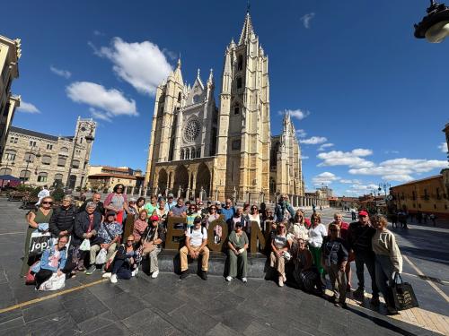 Un total de 55 vecinos de Santa Úrsula viajan a Ourense, Lugo y a los Fiordos Leoneses