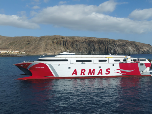Armas Trasmediterránea ofrece 100.000 plazas para viajar entre islas el puente del Día de Canarias