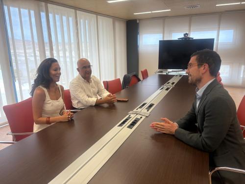 El acuerdo Canarias-Airbnb firmado en abril elimina diez mil alojamientos turísticos irregulares de la plataforma