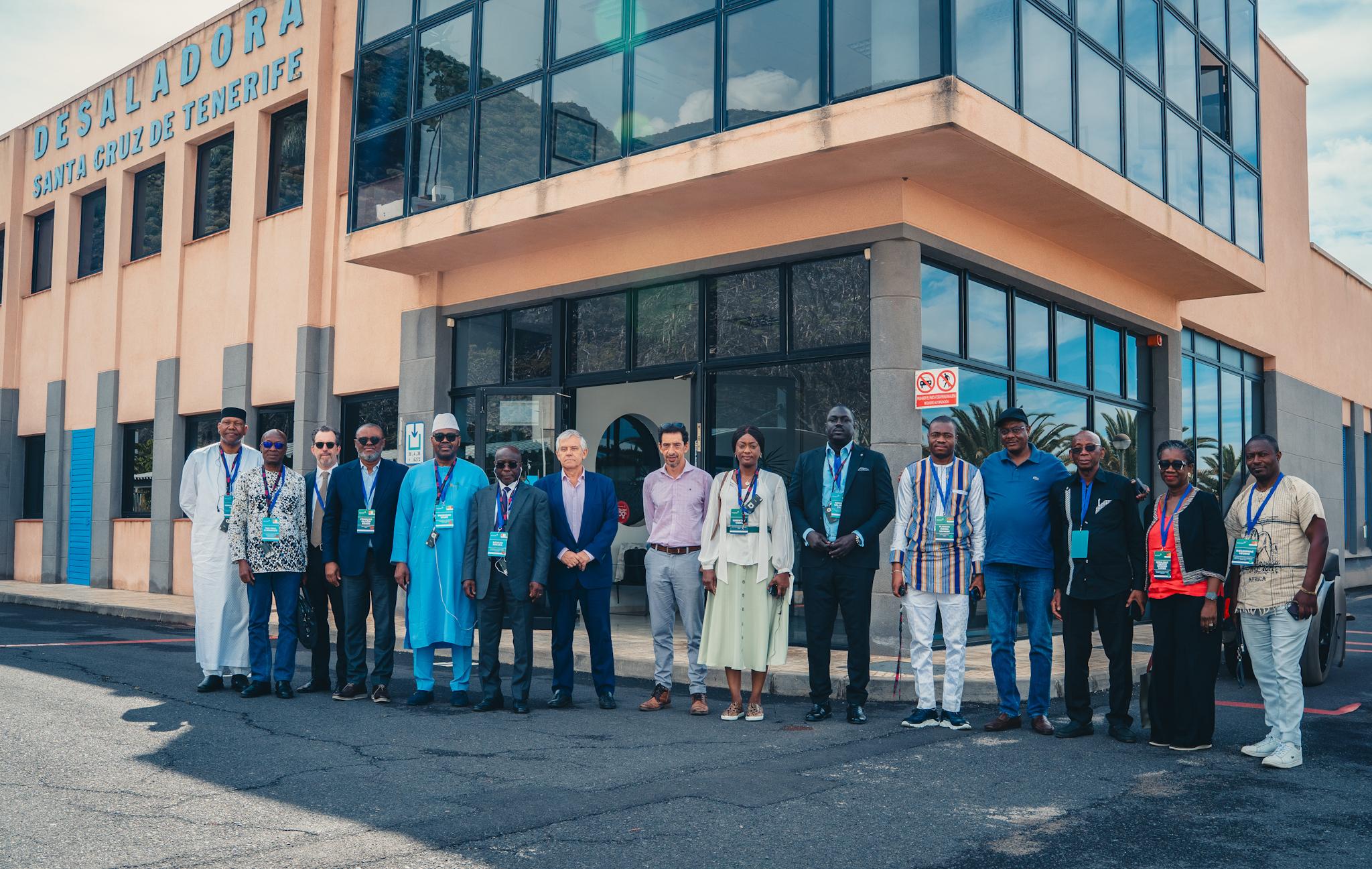 Una delegación africana se interesa por el modelo de desalación de Santa Cruz