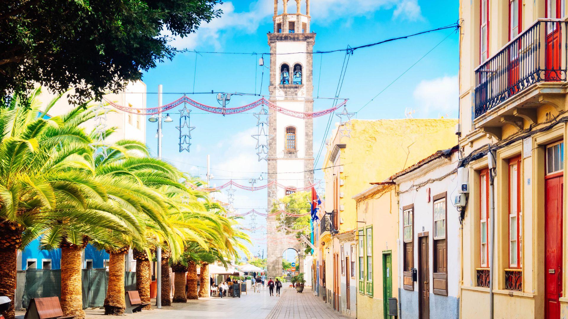 Concentraciones en dos hoteles de Tenerife por el "bloqueo" de la subida salarial