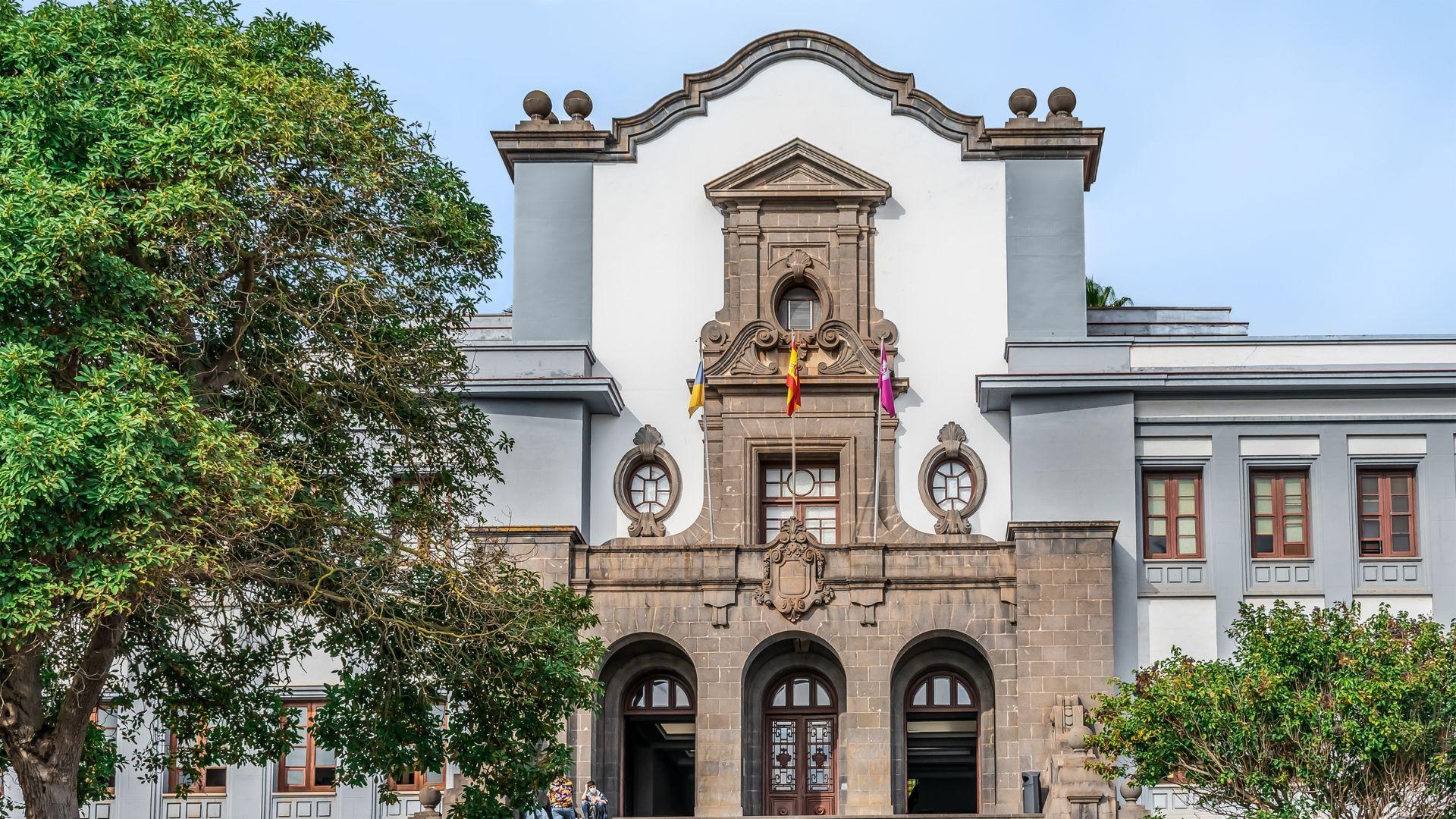 Juventud presenta su estrategia, con un "cambio profundo" a sus políticas y 151 proyectos