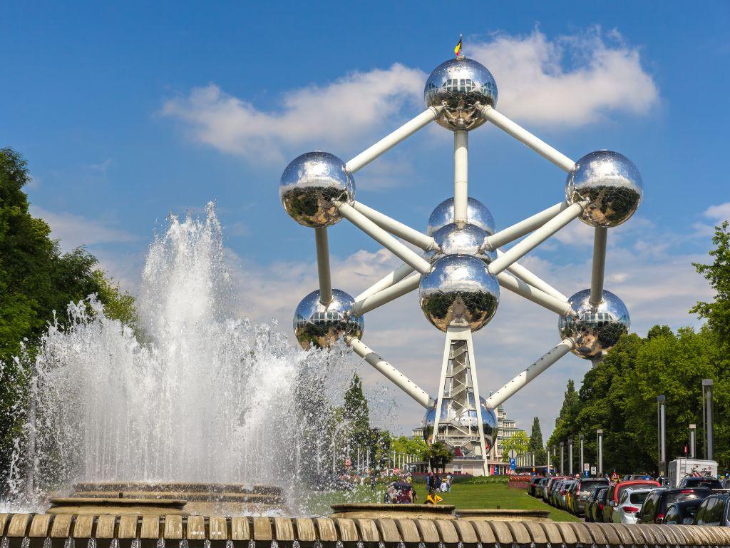 Clavijo viaja a Bruselas para buscar un trato "diferenciado" para Canarias en materia de vivienda