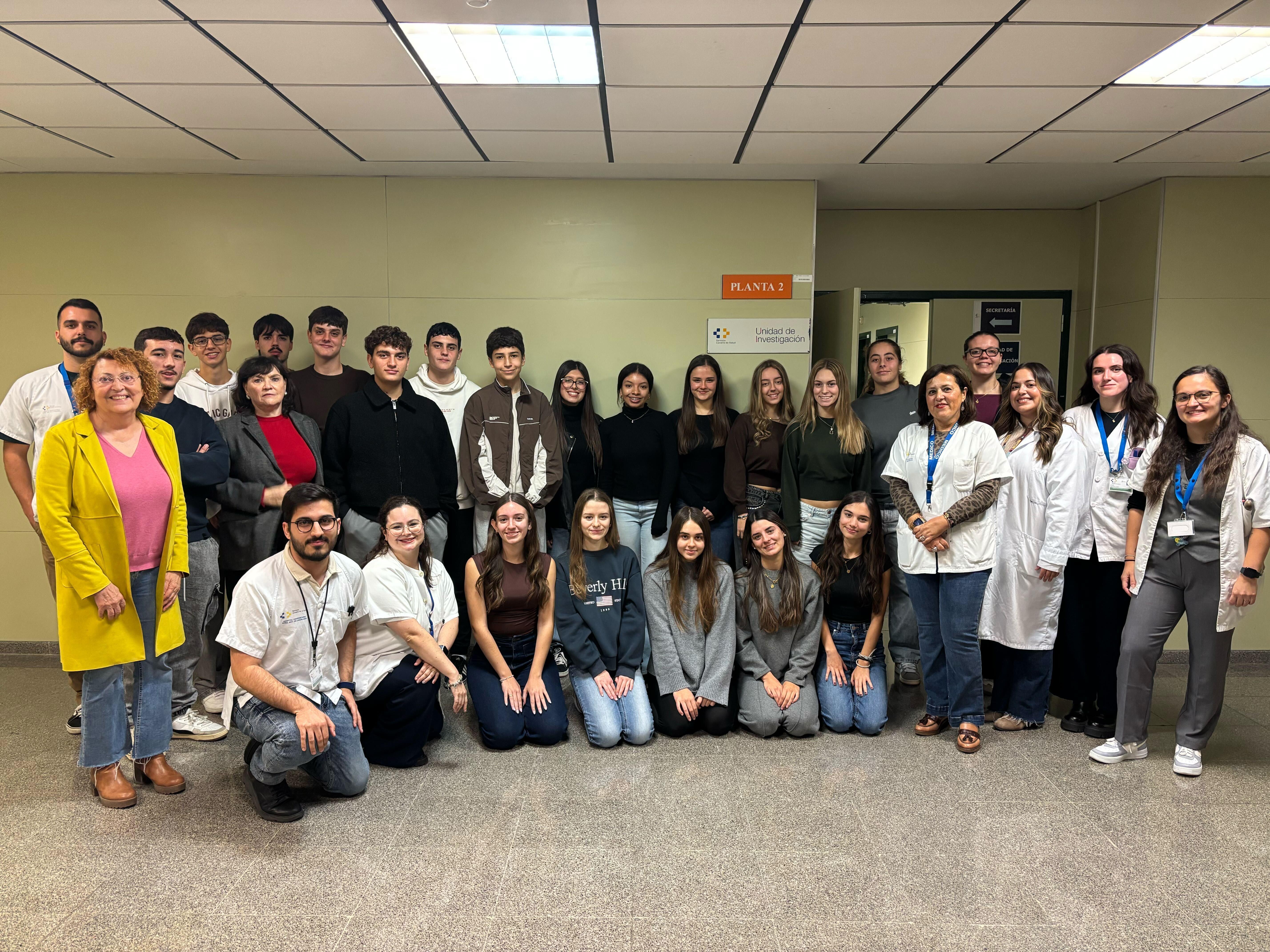 La unidad de Investigación del Hospital La Candelaria abre sus puertas al alumnado de Bachillerato para fomentar vocaciones científicas