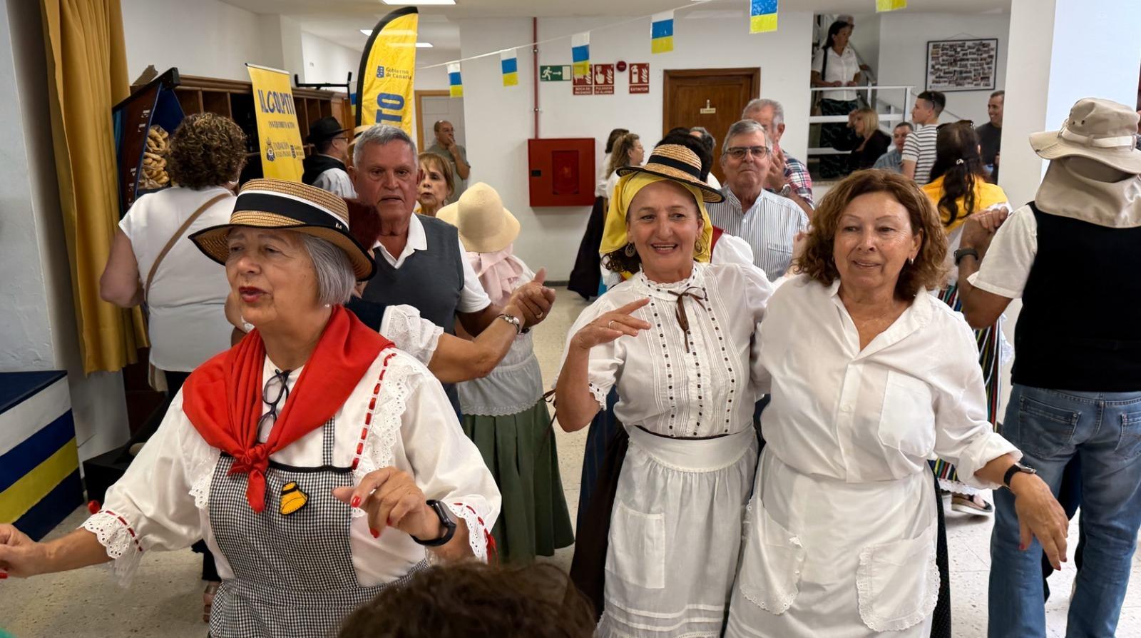 Las personas mayores de Lanzarote y Fuerteventura reivindican las tradiciones canarias en el encuentro  Orgullo de quienes somos