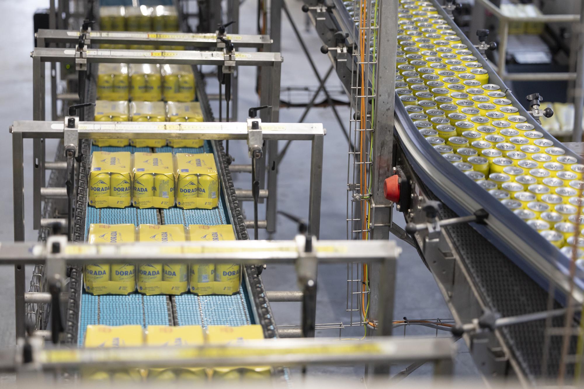 Cervecera de Canarias amplía su oferta de cerveza sin alcohol ante el crecimiento constante de la demanda