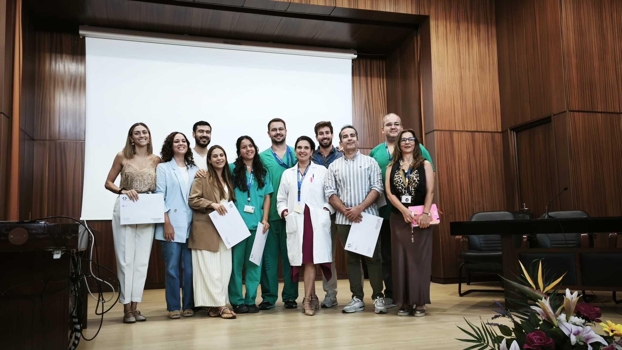 El Hospital Universitario La Candelaria homenajea a  trece médicos residentes que finalizan su formación