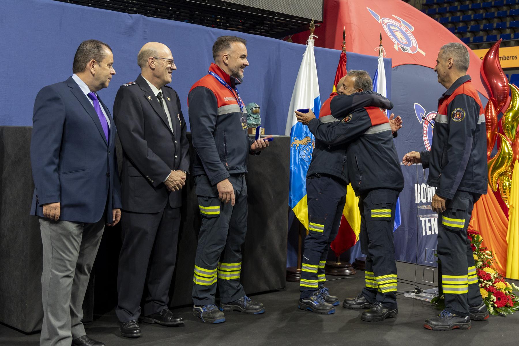 gala-25-anivesario-bomberos-de-tenerife-8.jpg