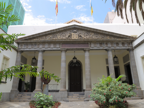 El Parlamento de Canarias acoge unas jornadas sobre el nuevo marco financiero de la UE y las regiones ultraperiféricas