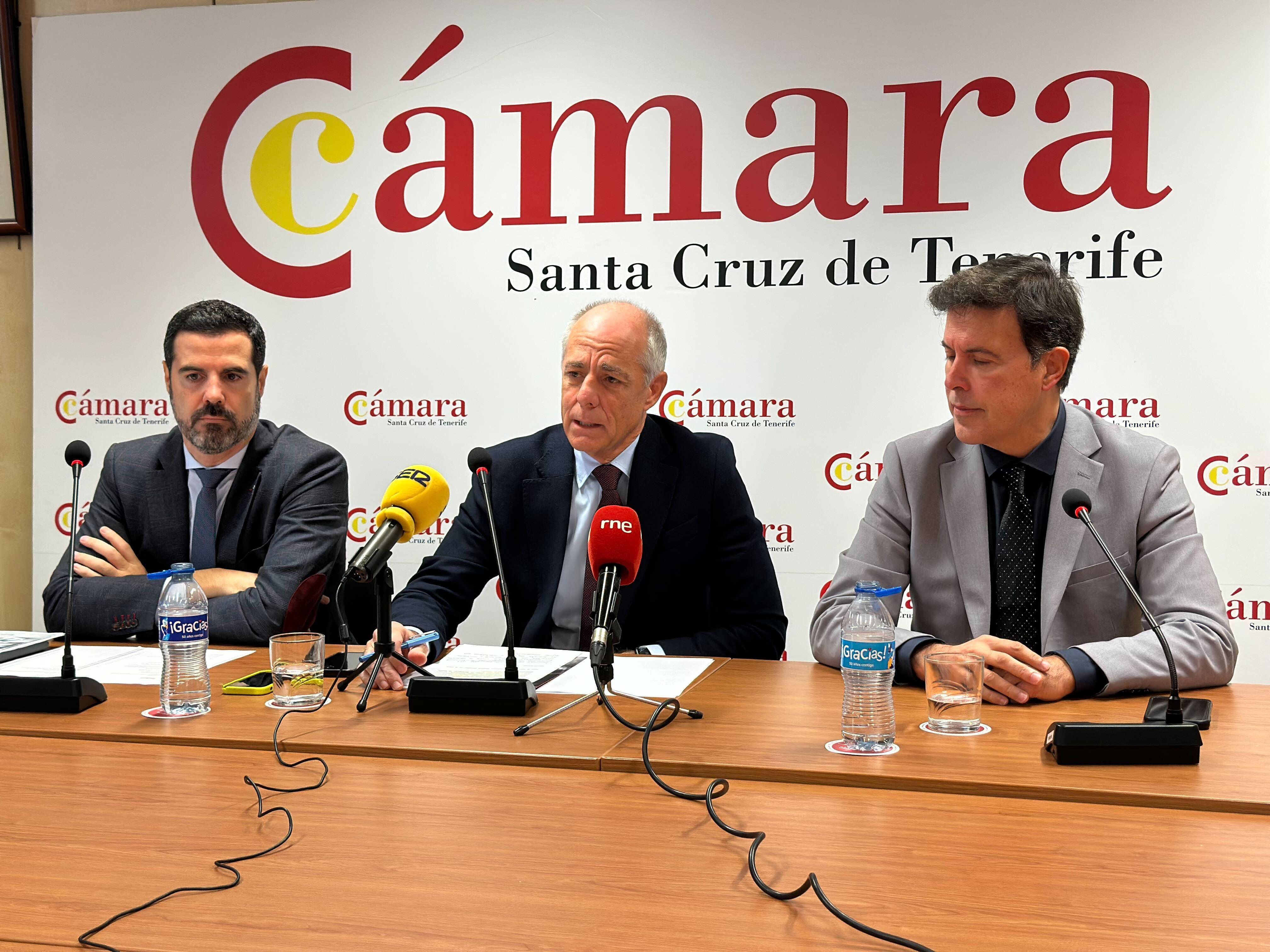 La Cámara presenta una guía fiscal y contable digital para autónomos y pymes