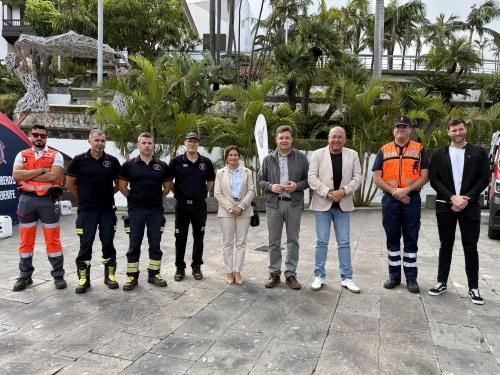 Bomberos de Tenerife enseñan a cómo actuar ante un incendio a más de 150 escolares de El Sauzal