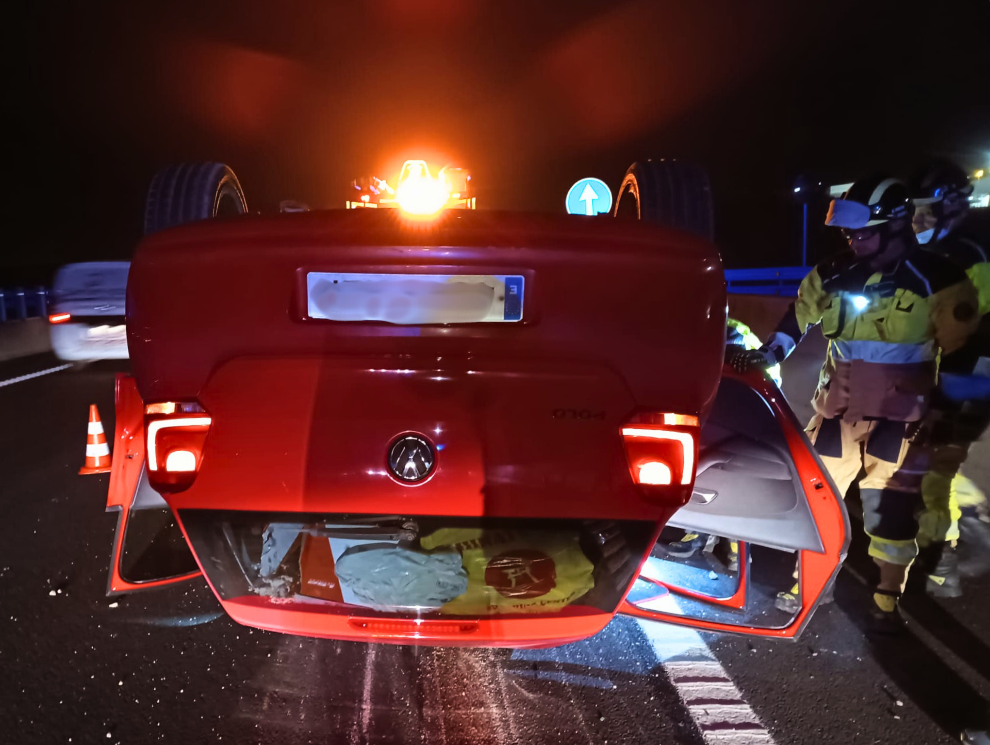 Bomberos de Tenerife afrontan un fin de semana de intensa actividad en varios puntos de la isla