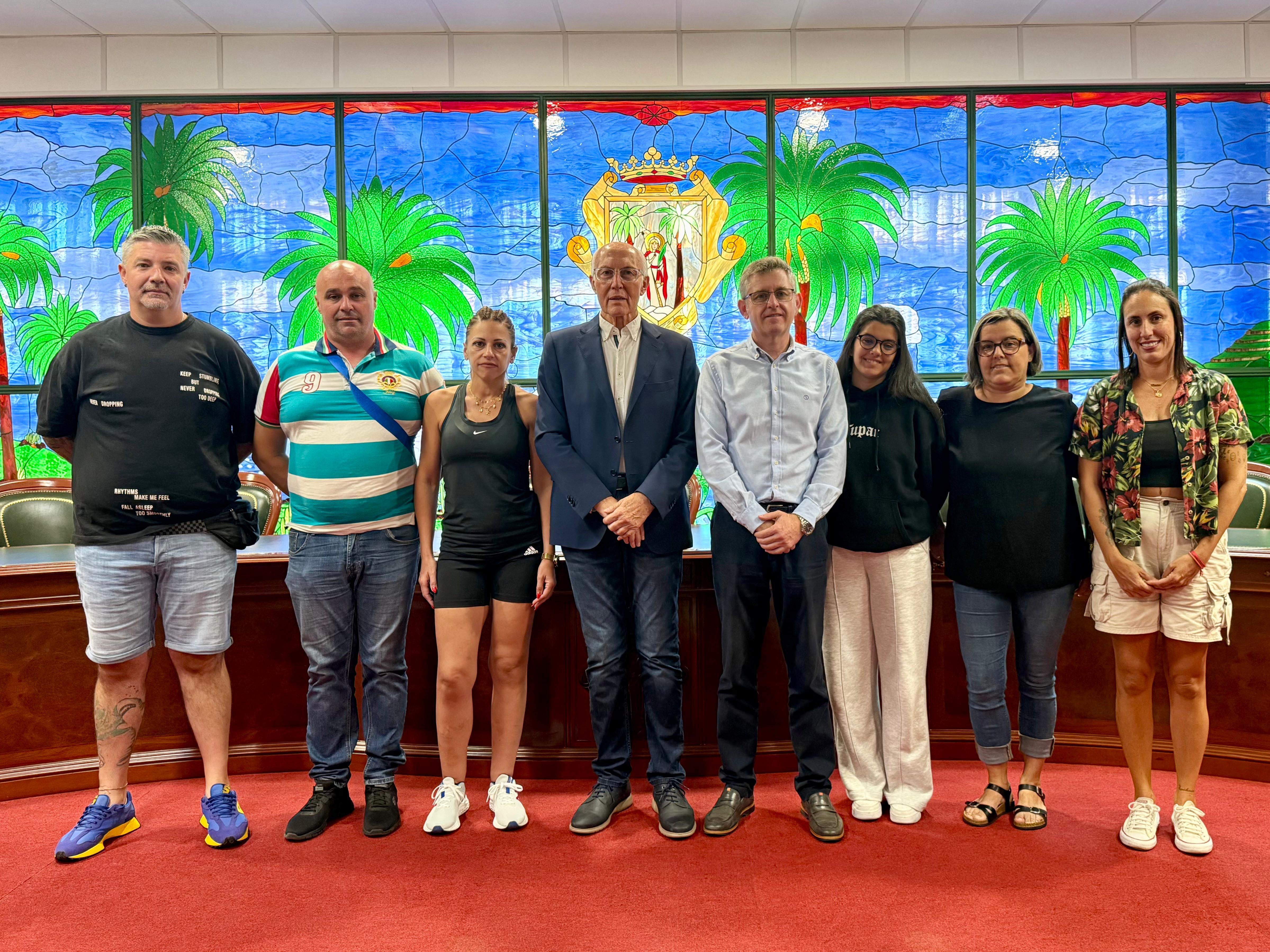 El Ayuntamiento otorga nuevos permisos para la conducción de autotaxis