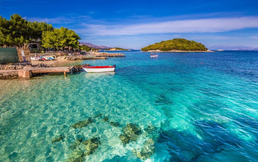 Isla de Sazan en Albania - esTenerife