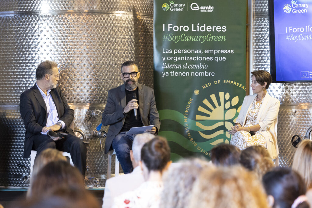 Un grupo de personas en un evento.