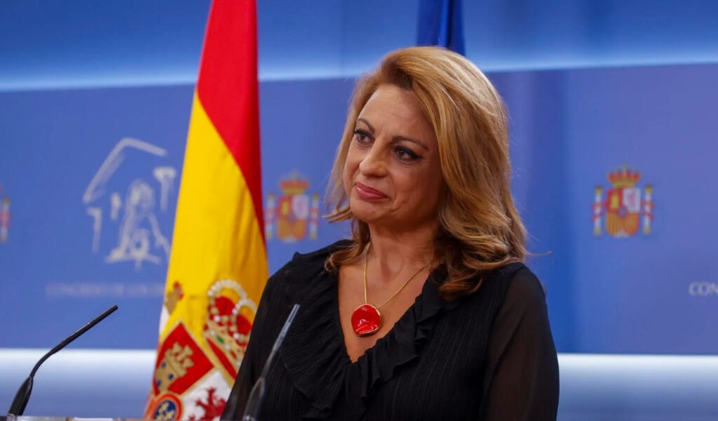 Mujer con ropa deportiva.