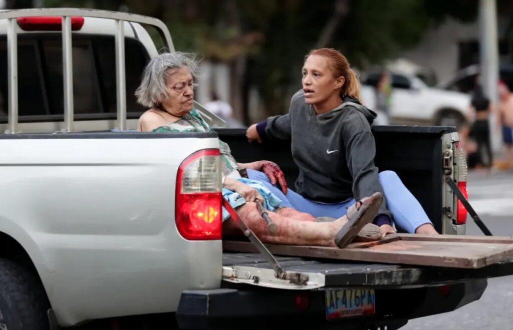 Una persona sentado en una camioneta.
