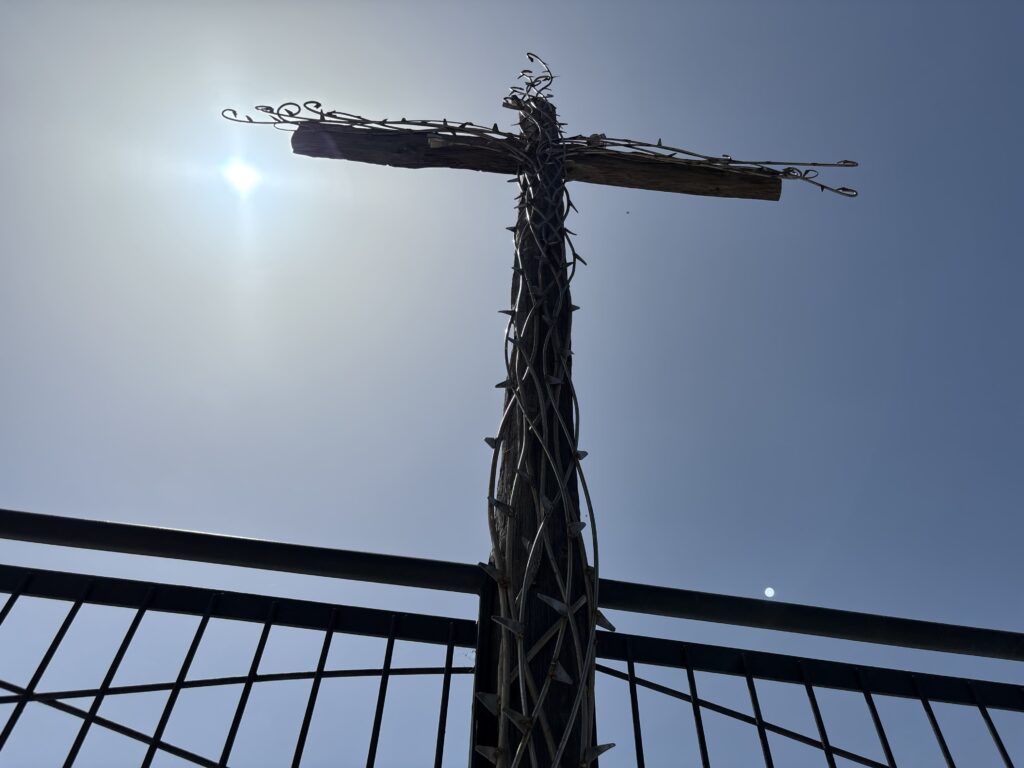 Cruz de San Juan, una de las obras que integra la guía cultural