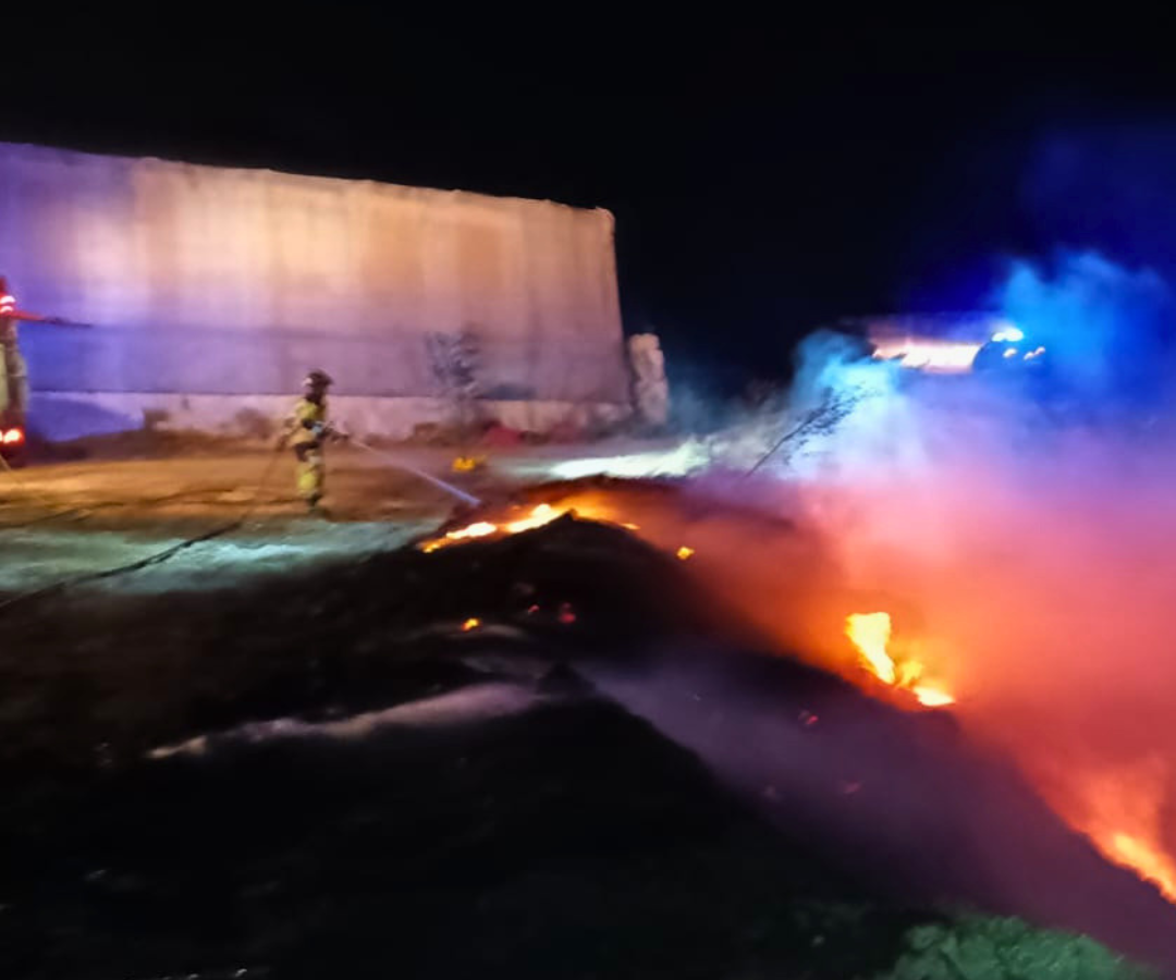 Fuego de rastrojos en Arico