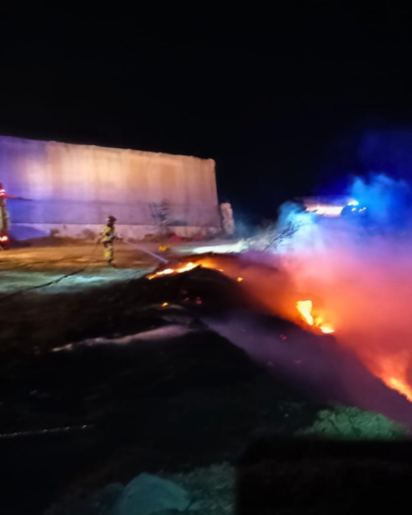 Fuego de rastrojos en Arico