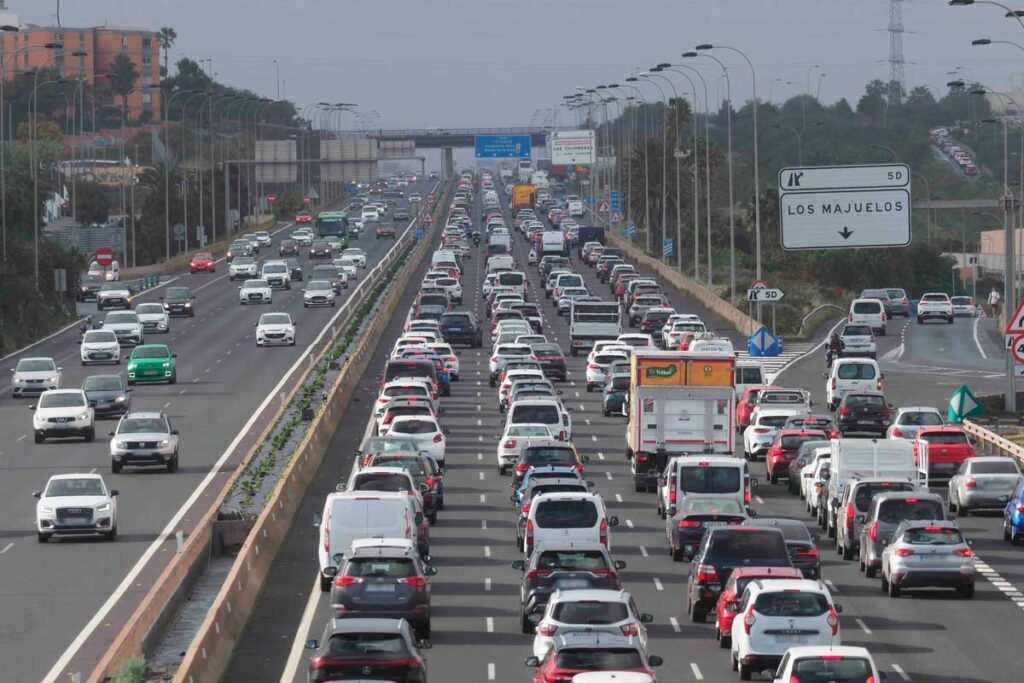 Seis heridos y cuatro rescates en un domingo negro en las carreteras de Tenerife