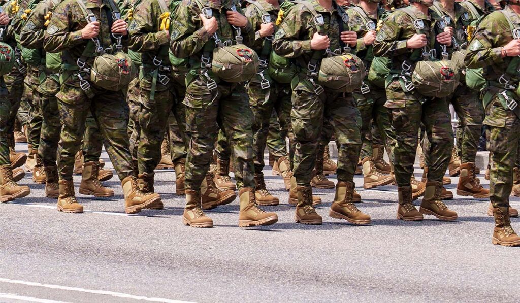 ¿Tendrán que hacer la mili los nacidos en 2008? Lo que dice el BOE sobre el servicio militar