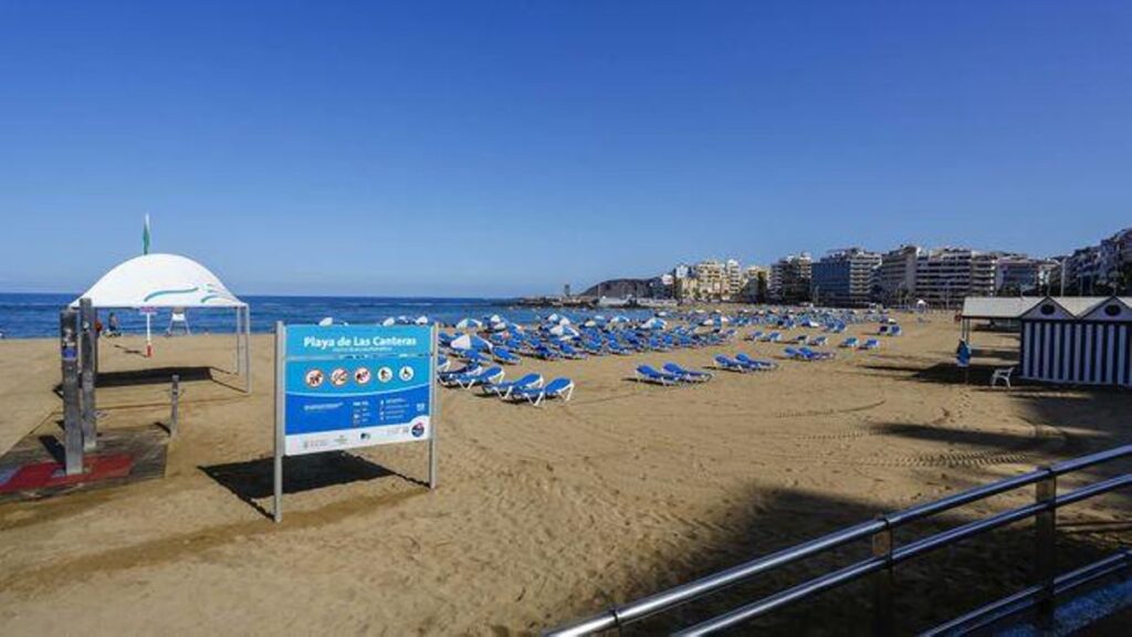 Canarias roza los 34 grados este sábado: las islas donde el calor aprieta más