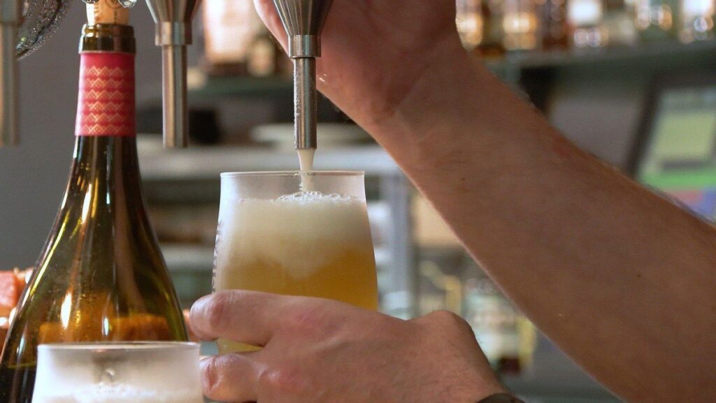 Canarias suma 4.000 empleos en hostelería en agosto: ¿por qué crece el doble que la media nacional?