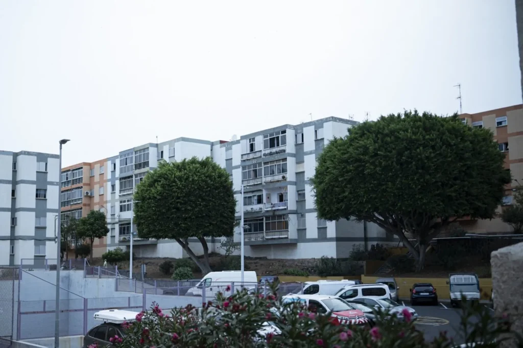 El Cardonal de La Laguna estrena la mayor rehabilitación de viviendas de Canarias: 438 pisos y 25 millones en juego