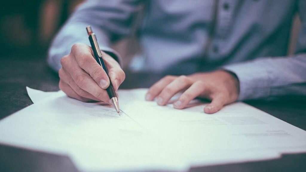 Canarias frena en seco: las hipotecas de viviendas caen un 18,4% en julio