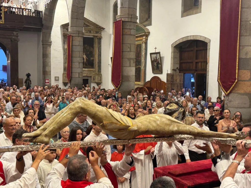 Así podrás seguir en directo la Bajada del Cristo de Telde: horario, protagonistas y dónde verla