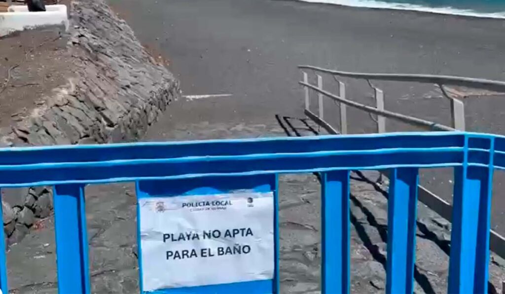 Prohibido el baño en El Cabezo: la playa de Güímar cierra por contaminación con el doble de bacterias permitido