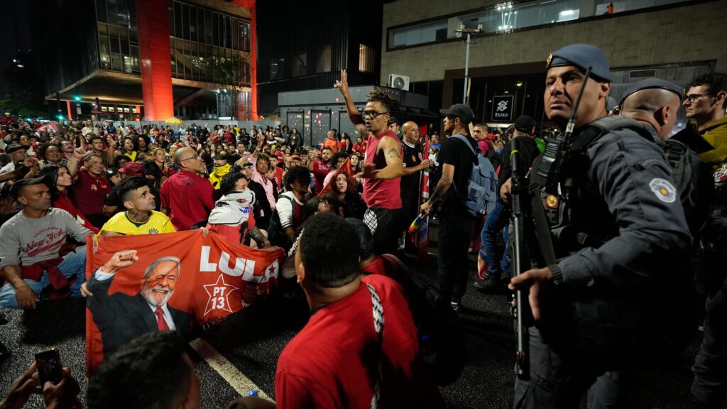 Lula da Silva hace historia en Brasil: gana su cuarto mandato con el 51,75% de los votos