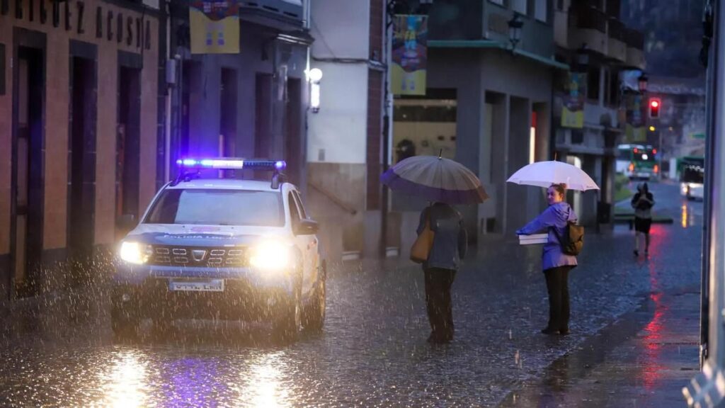 ¿Por qué Canarias amanece este miércoles con chubascos y termómetros en caída libre?