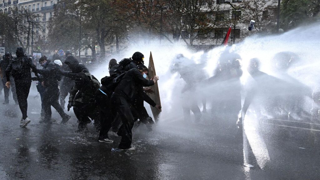 Francia despliega 70.000 agentes para frenar la violencia en protestas masivas este sábado