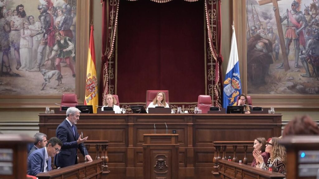 Canarias exige al Estado que asuma el coste de repatriar a fallecidos entre islas